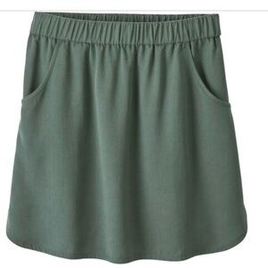 Patagonia Women's Edge Win Skirt in Green | Size S
